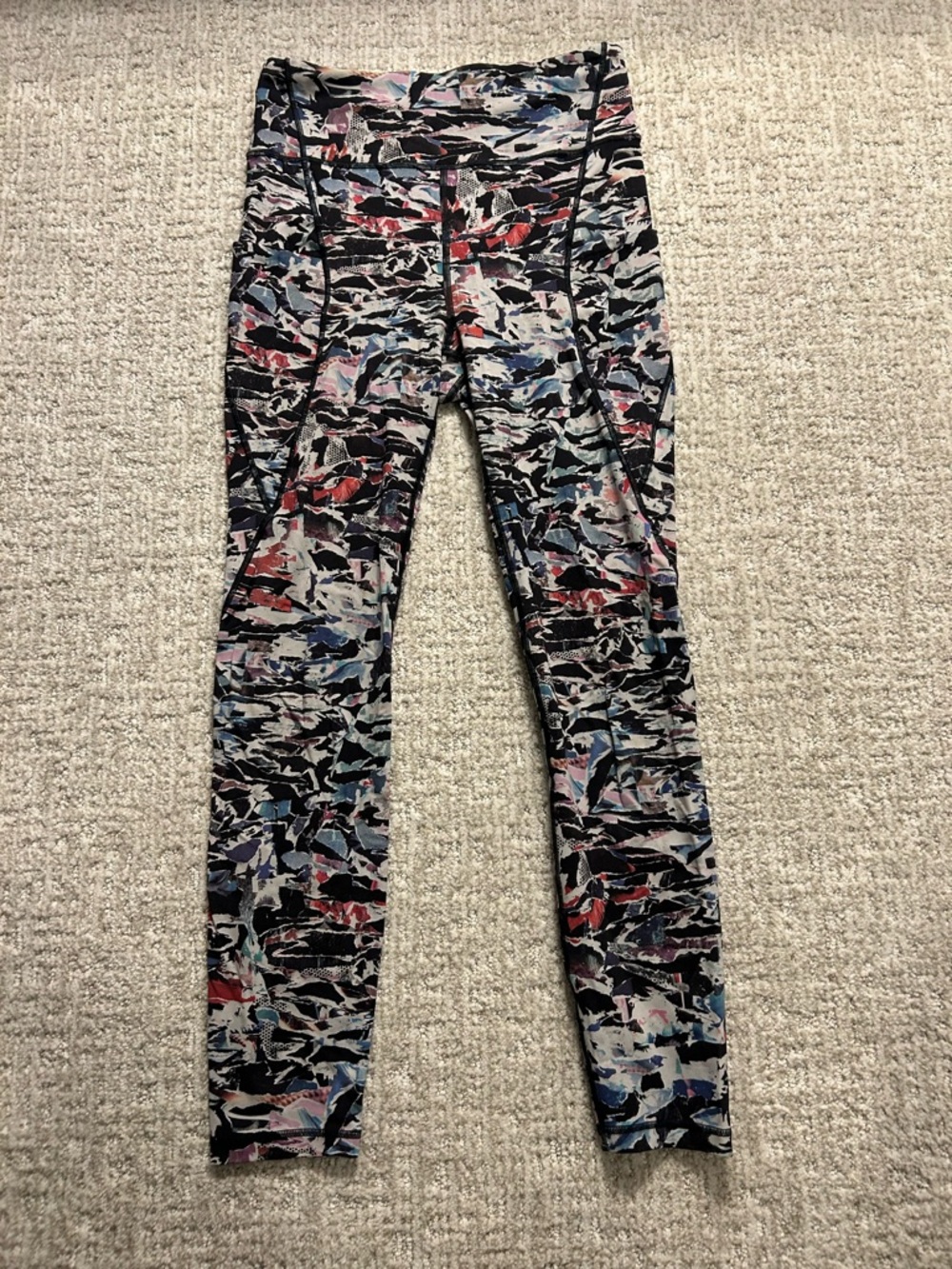 Lululemon Multicolor Print Active Leggings